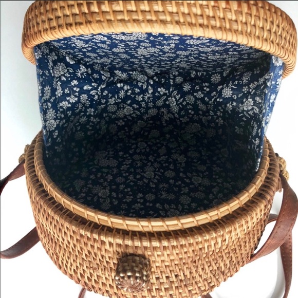 Boho Chic Rattan Bag - Picture 4 of 5